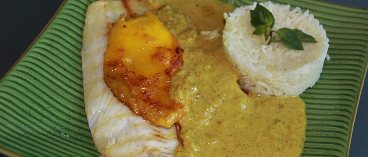 Filets de peixe ao molho de curry e manga